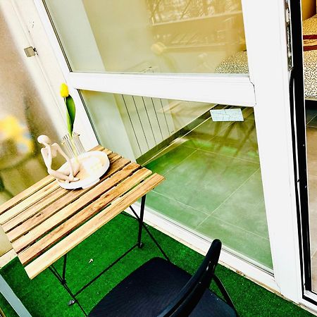 Dream Dwell Paris-Two Bedrooms Apart Near Gare Du Nord Exterior foto