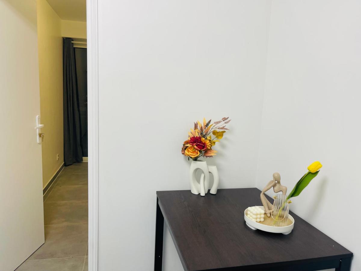 Dream Dwell Paris-Two Bedrooms Apart Near Gare Du Nord Exterior foto