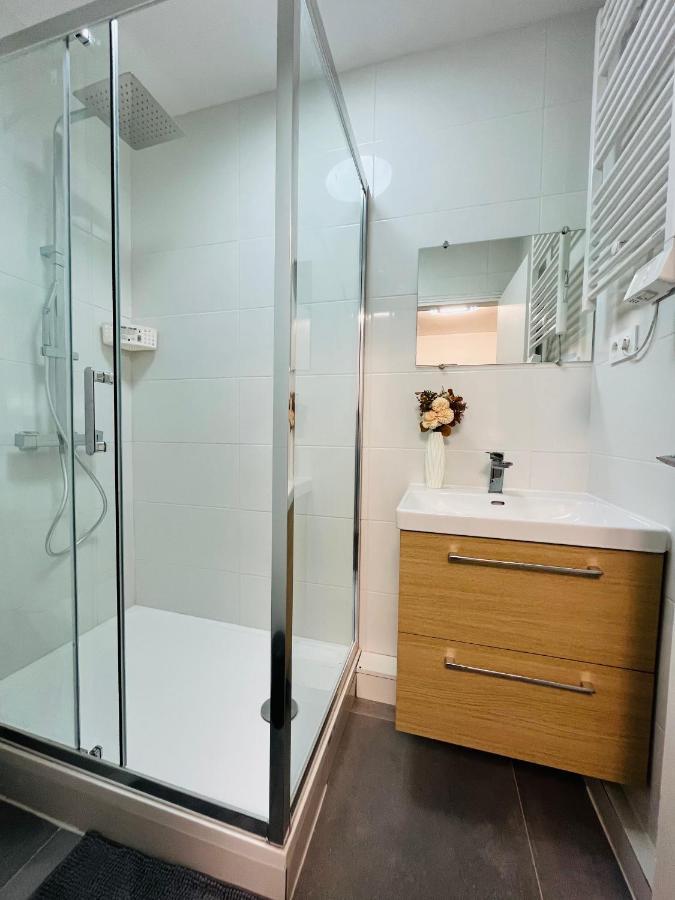 Dream Dwell Paris-Two Bedrooms Apart Near Gare Du Nord Exterior foto