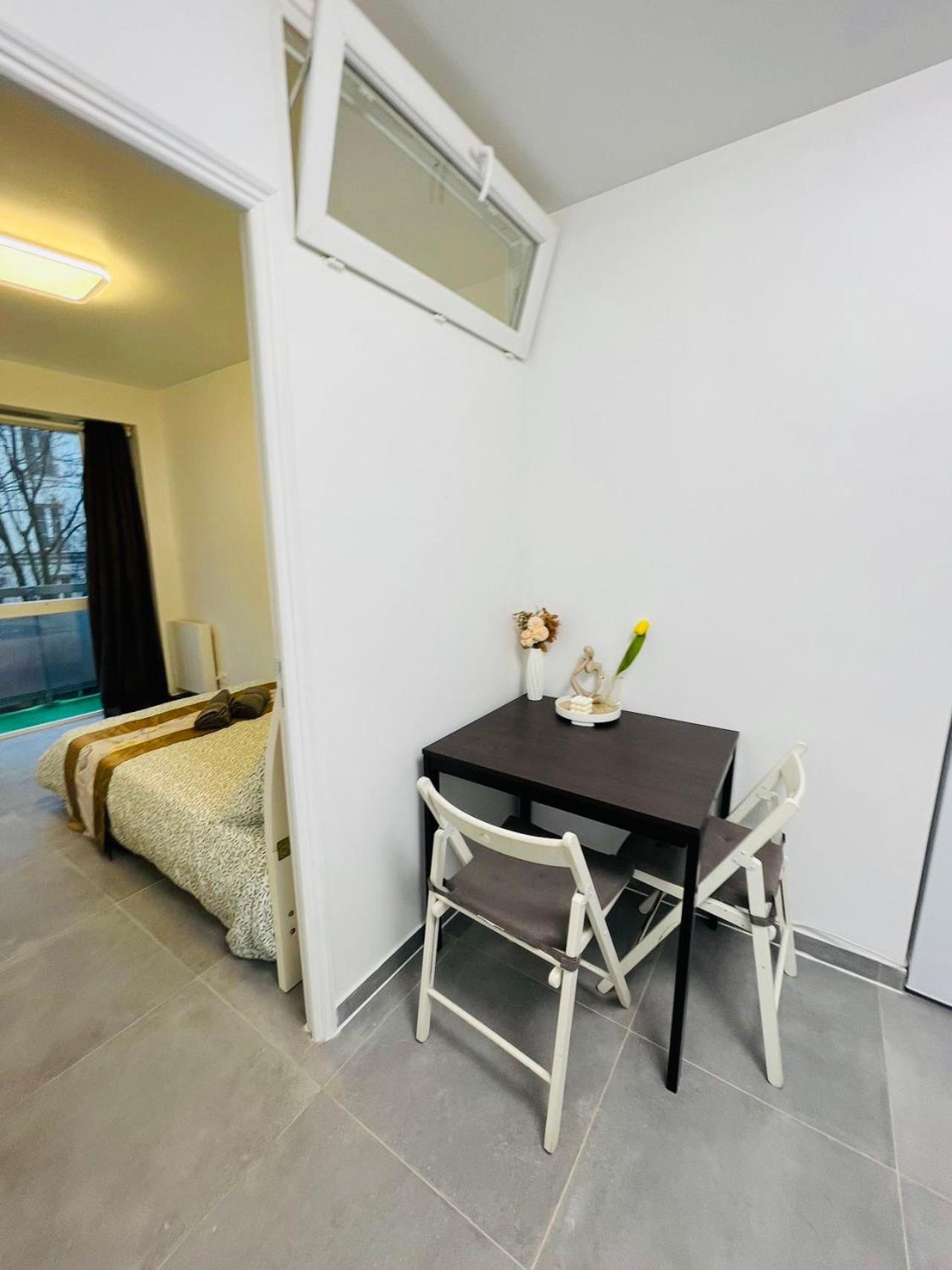 Dream Dwell Paris-Two Bedrooms Apart Near Gare Du Nord Exterior foto